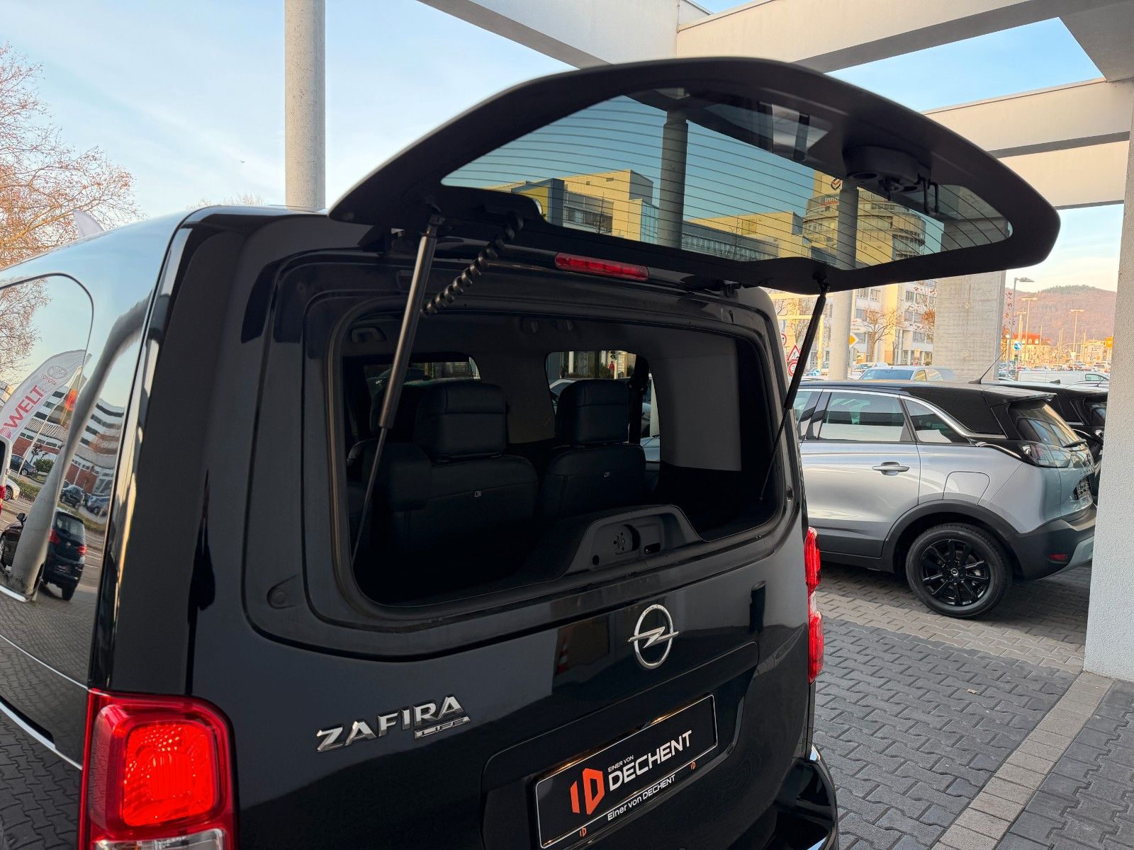 Fahrzeugabbildung Opel Zafira Life Elegance M AHK/Standheizung/8-Sitze!