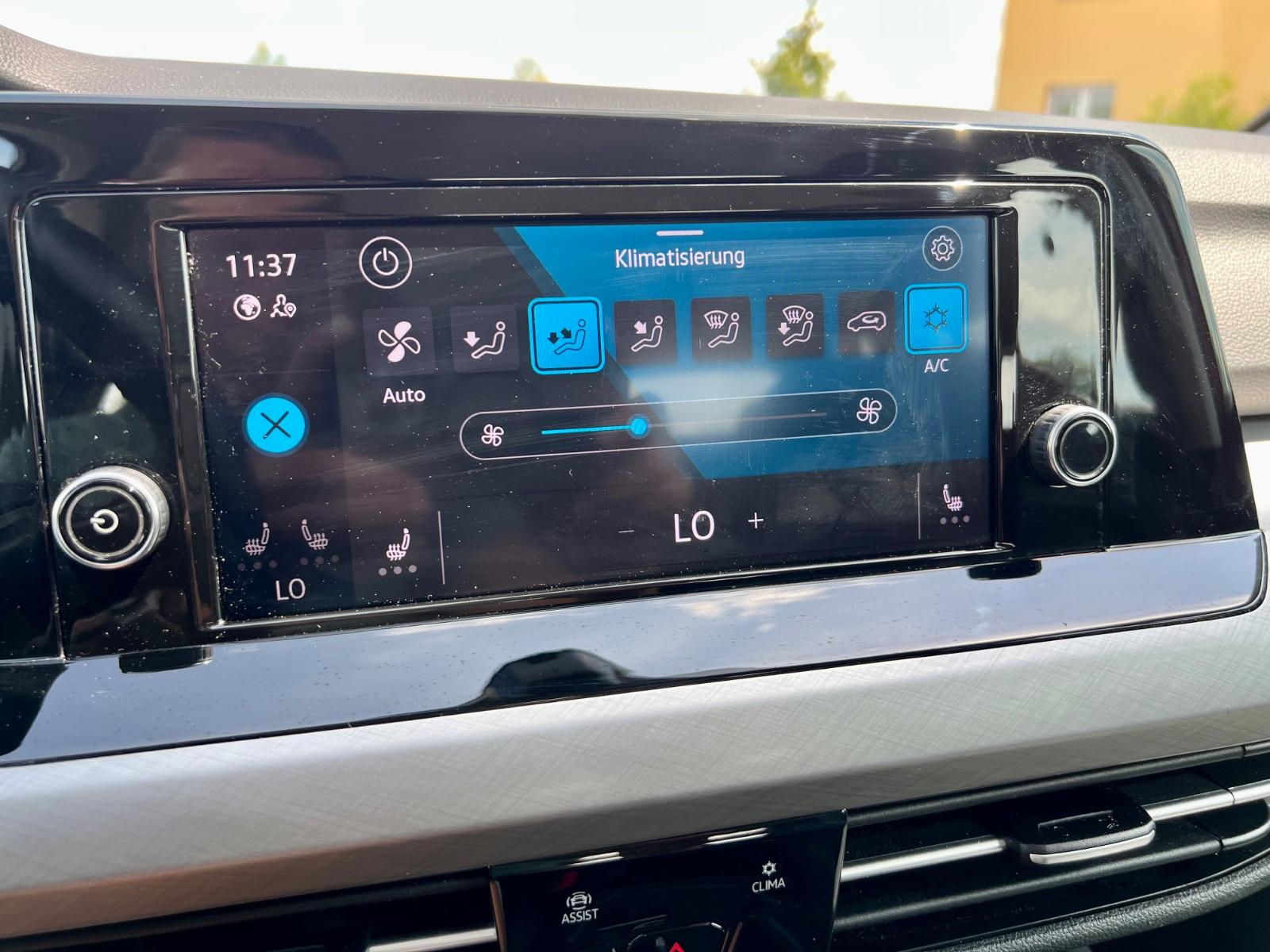 Volkswagen Golf VIII Variant Life AAC SHZ CARPLAY LED, миниатюра 20