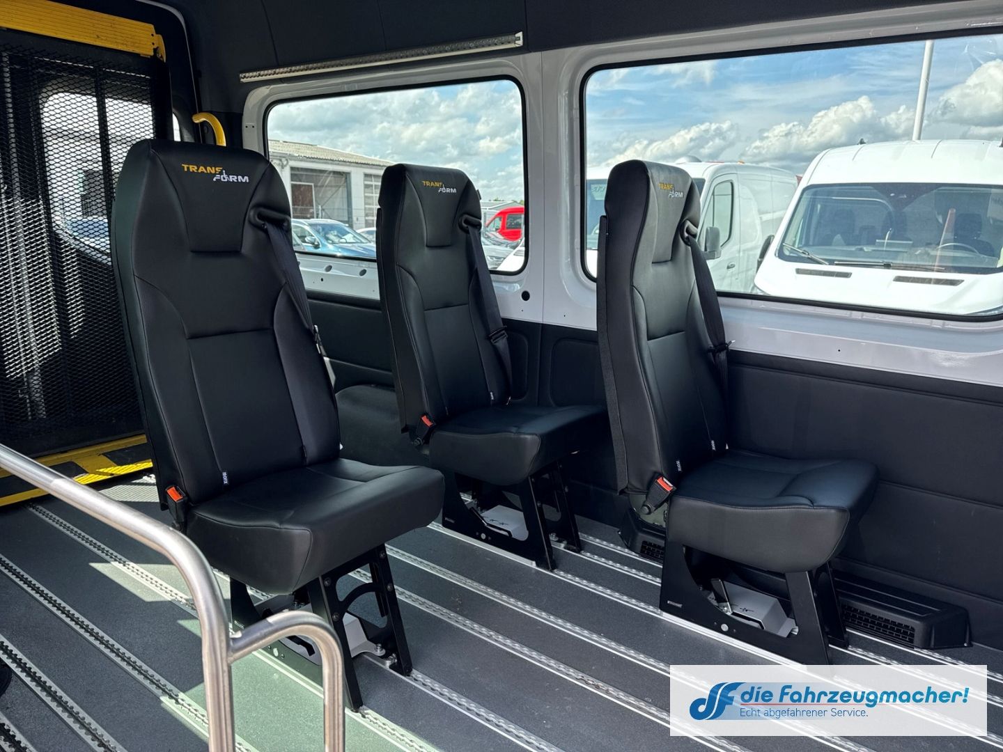 Fahrzeugabbildung Mercedes-Benz Sprinter III Tourer 311 CDI L2 VI Totwinkelassis