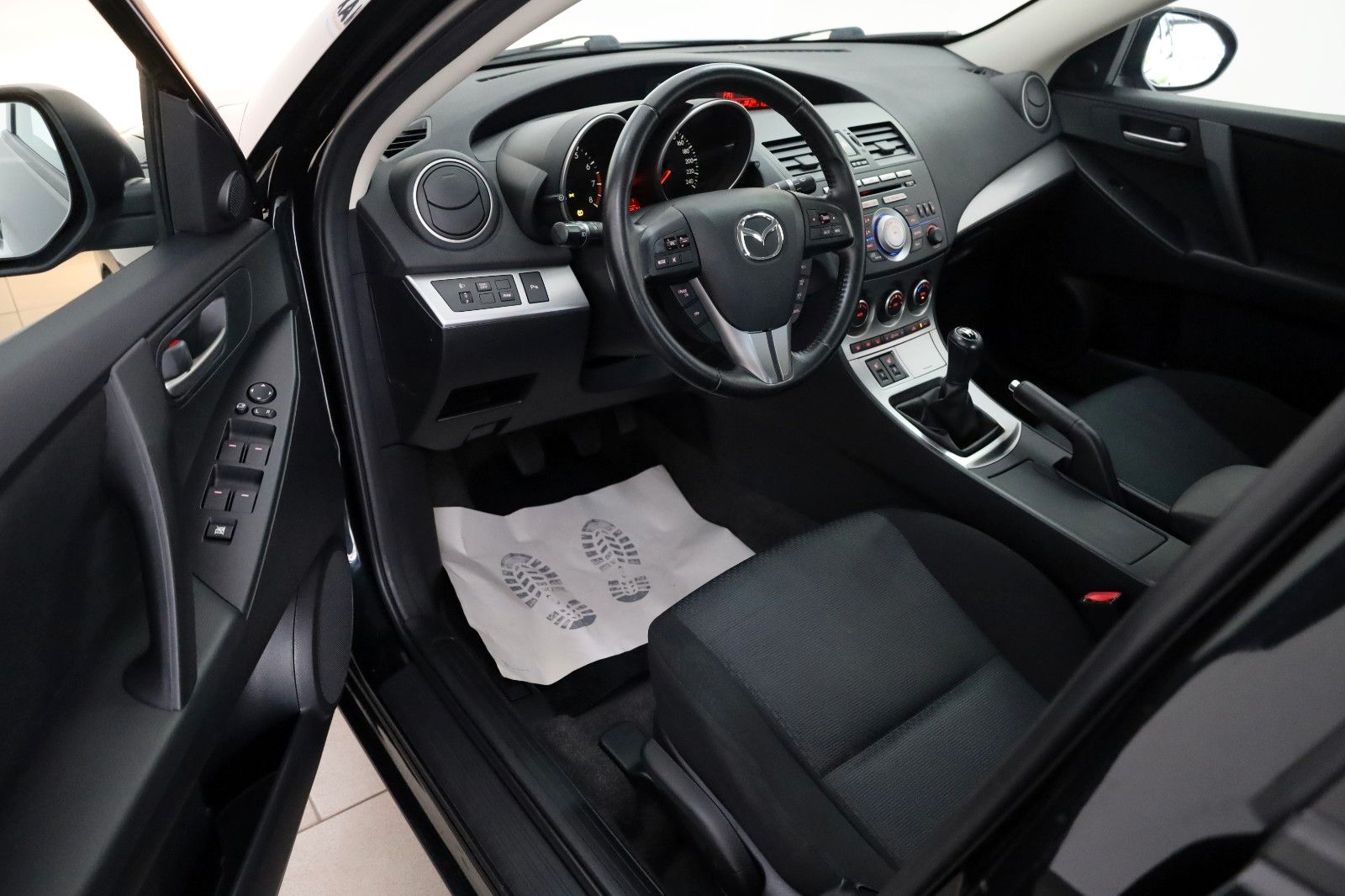 Fahrzeugabbildung Mazda 3 Lim. High-Line Climatronic,SH,PDC,Allwetter