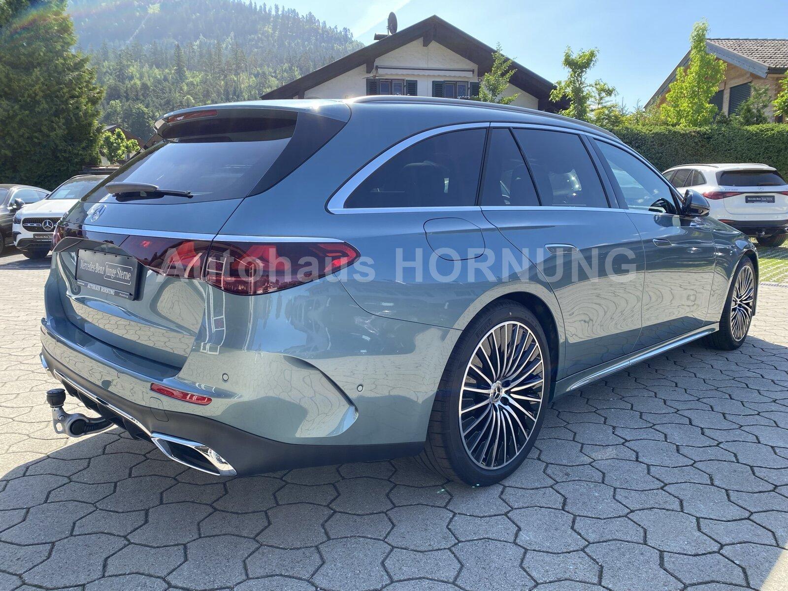 Mercedes-Benz E 220 d T-Modell AMG 360 DISTR AHK PANOSD MEMORY