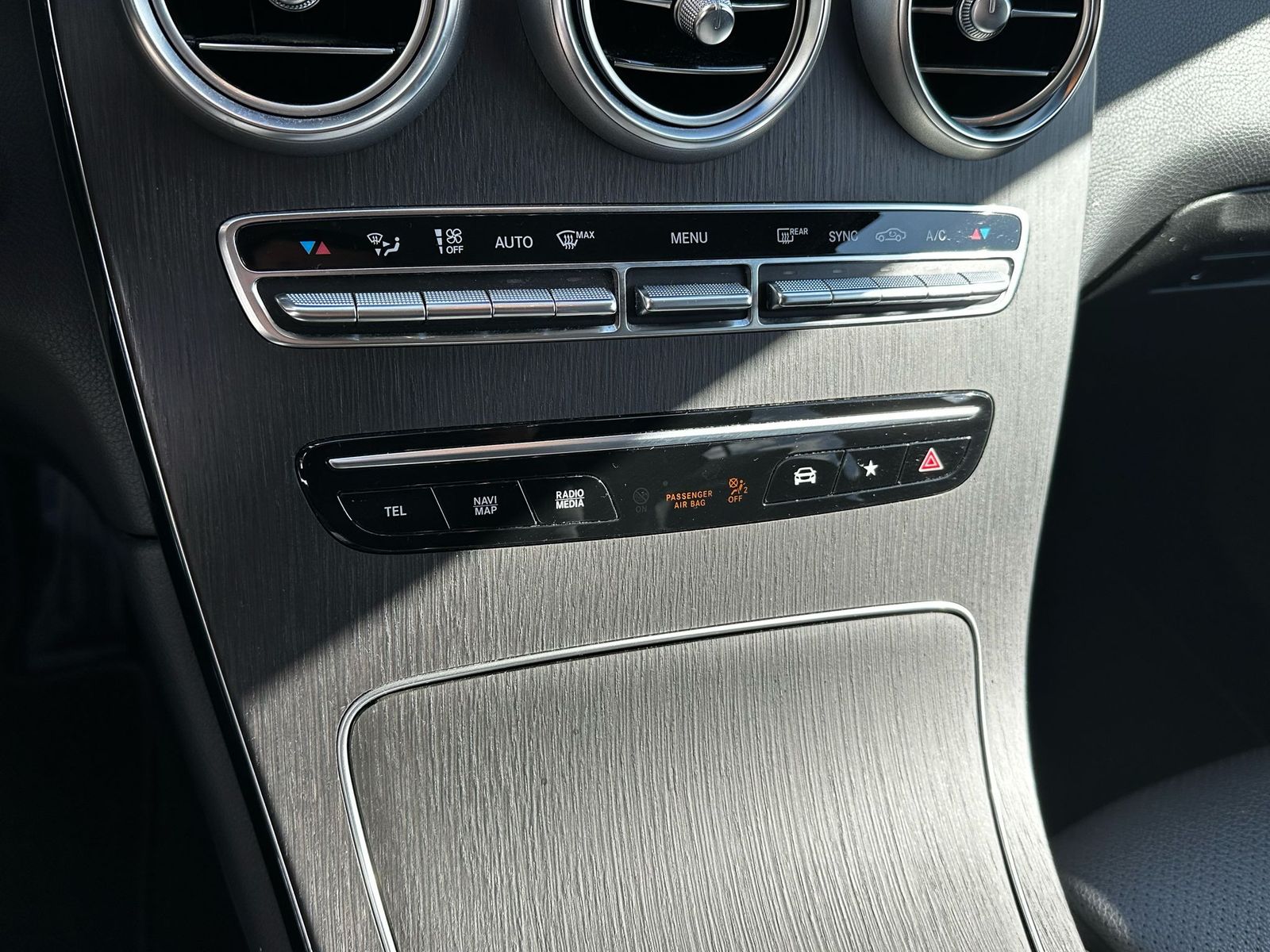Fahrzeugabbildung Mercedes-Benz GLC 220d 4M Exclus NIGHT+NAVI+LED+KAM+BURMES+AHK