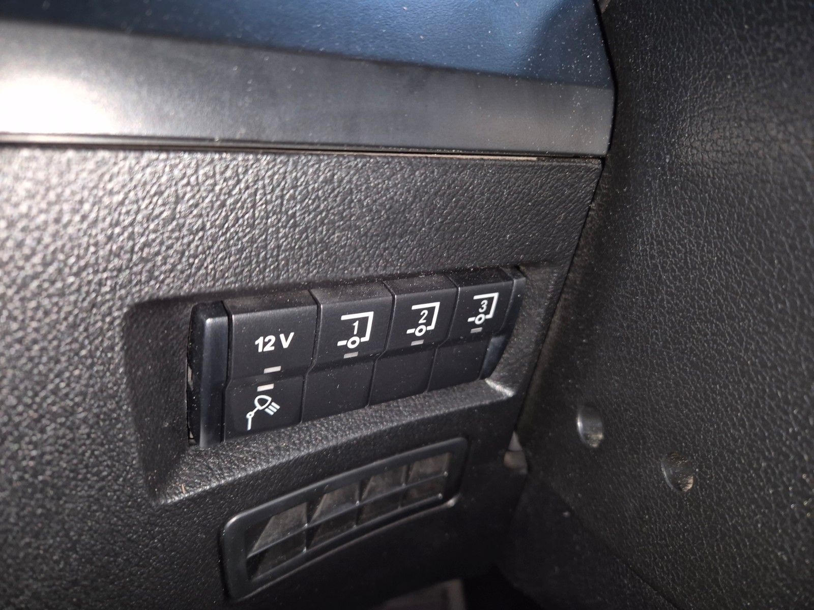 Fahrzeugabbildung Mercedes-Benz Arocs 2548 L 6x2/4 HAD Palfinger T20A AHK