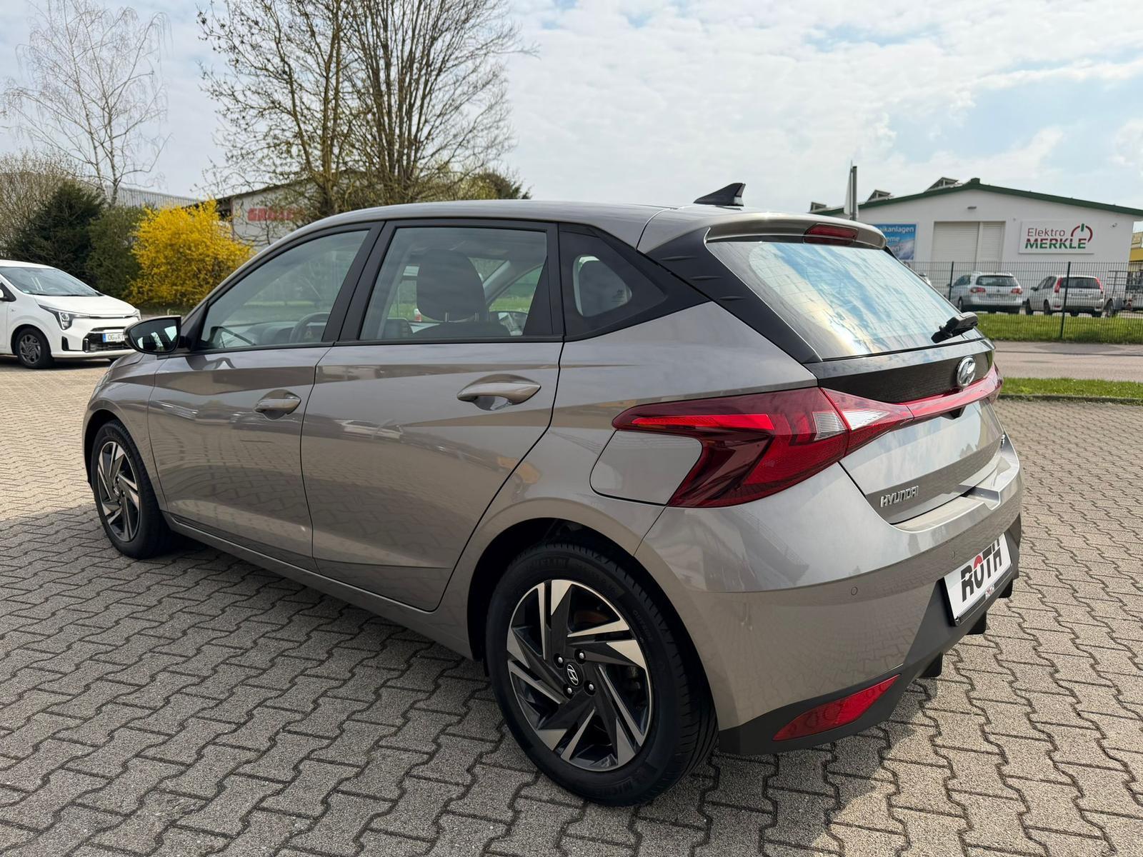 Hyundai i20 1.0 T-GDI DCT TREND *Kamera*PDC*Alu*Shz*DAB*