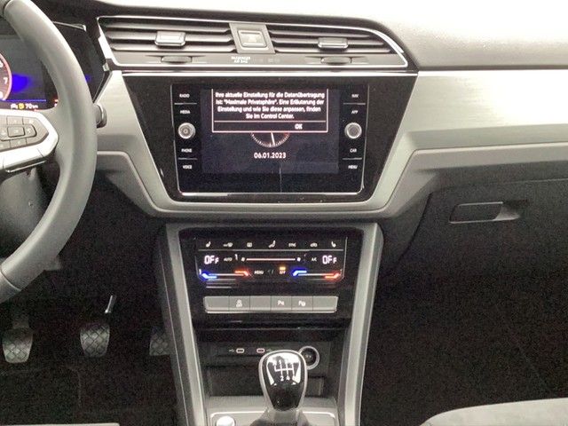 Fahrzeugabbildung Volkswagen Touran Comfortline Navi LED ACC SH AHZV