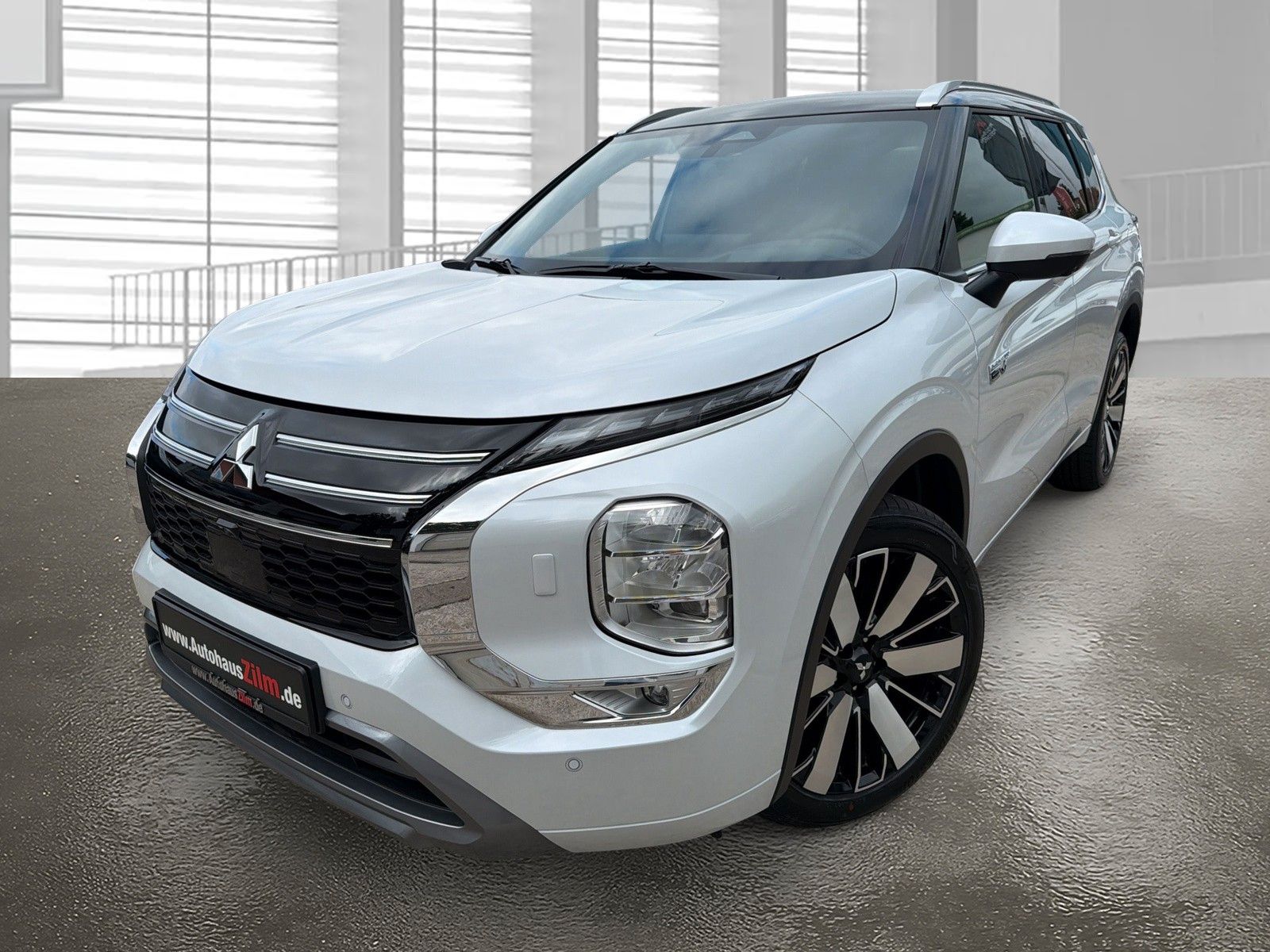 Mitsubishi Plug-in Hybrid Outlander - Bild 9