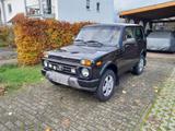 Lada Niva Urban 4x4 Urban - Lada Niva: Geländewagen