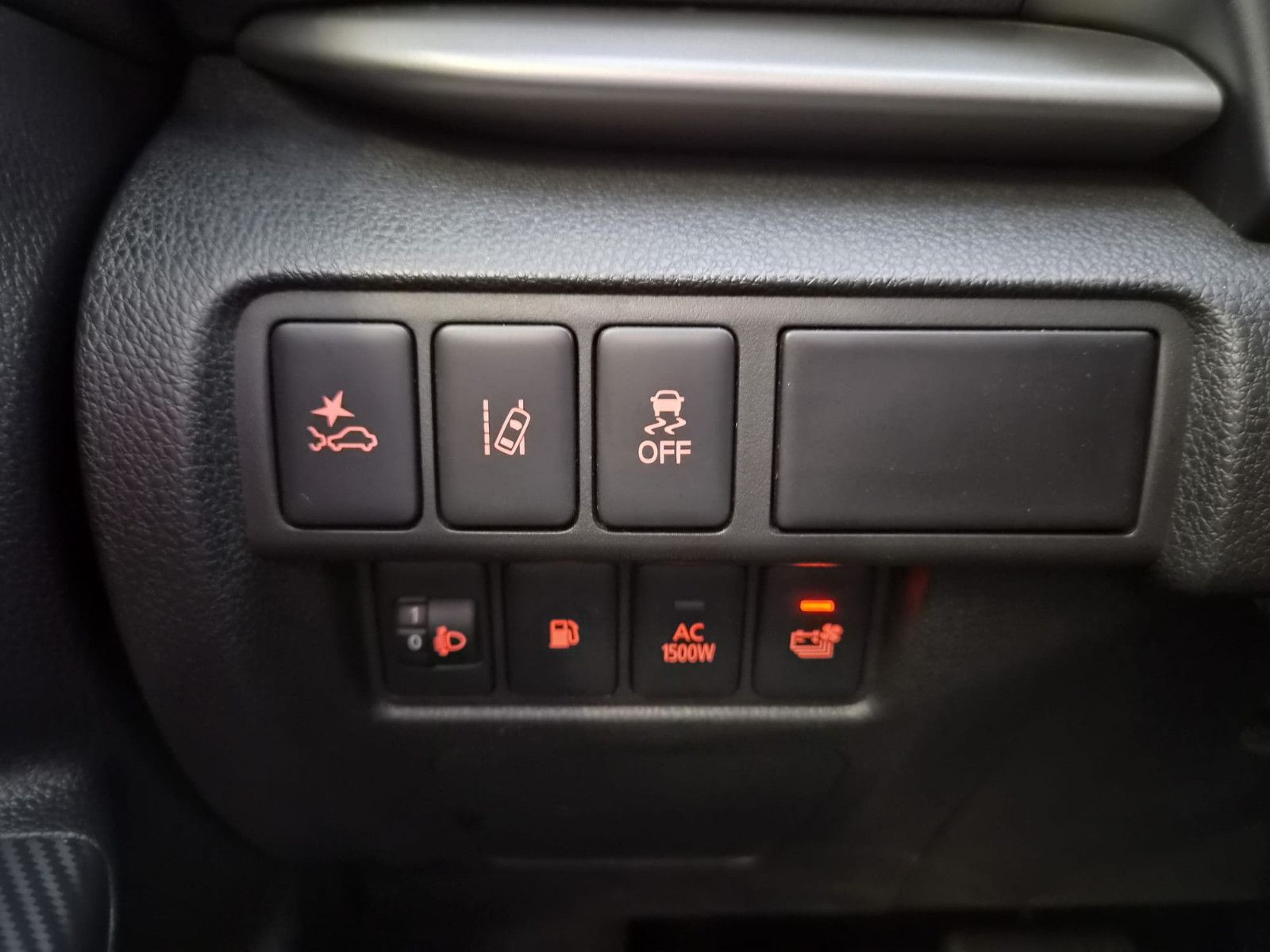 Fahrzeugabbildung Mitsubishi Eclipse Cross Plus Select Hybrid 4WD