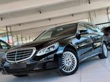 Mercedes-Benz E 250 T-Modell CDI 4Matic*LED Scheinw.*VollLeder - Mercedes-Benz E 250: Cdi 4matic