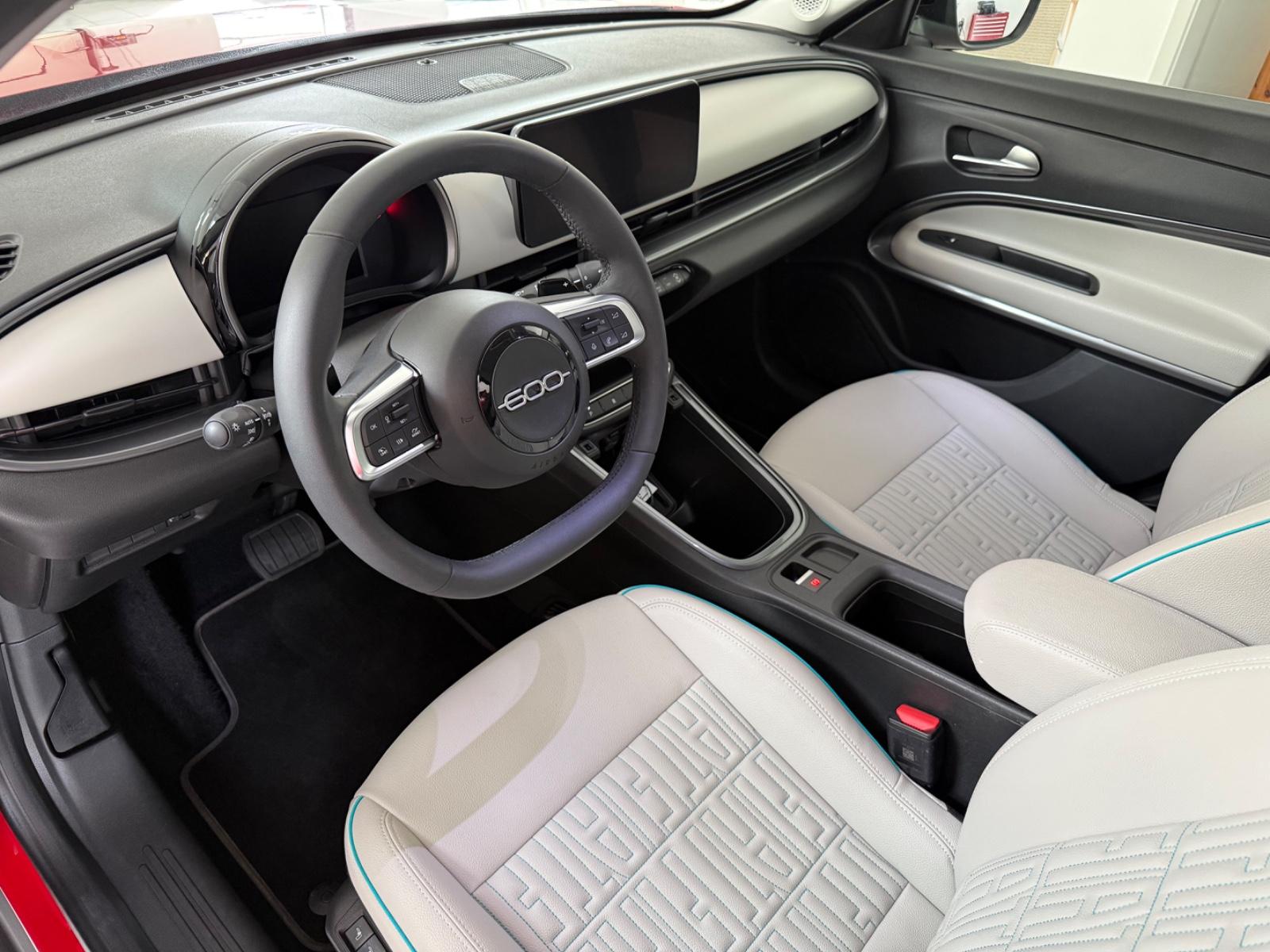 Fiat 600 Hybrid La Prima