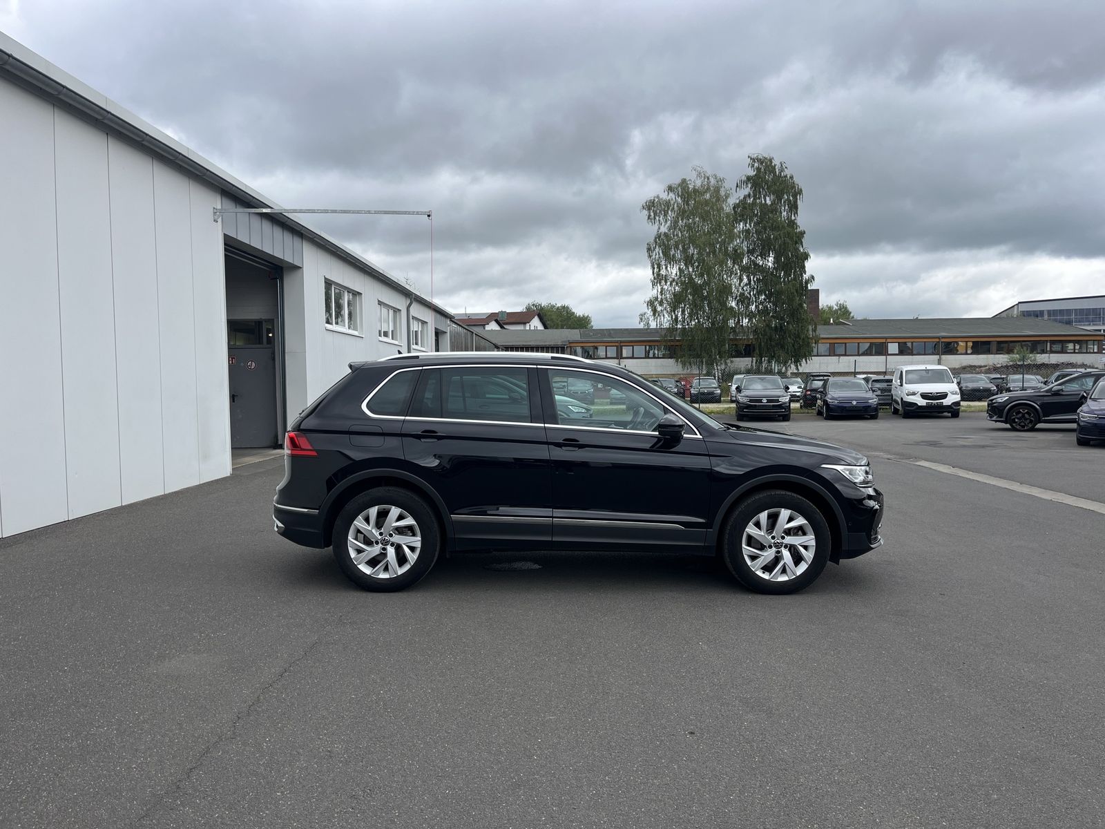 Volkswagen Tiguan 1.4 TSI e-Hybrid Elegance 156€ m.20% Anz. foto 6