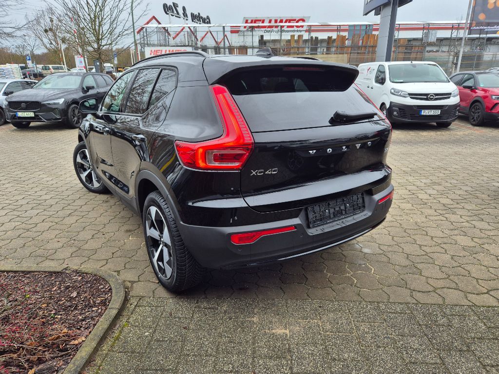 Fahrzeugabbildung Volvo XC40 B3 B DKG Plus Dark+HarmanKardon+Allwetter