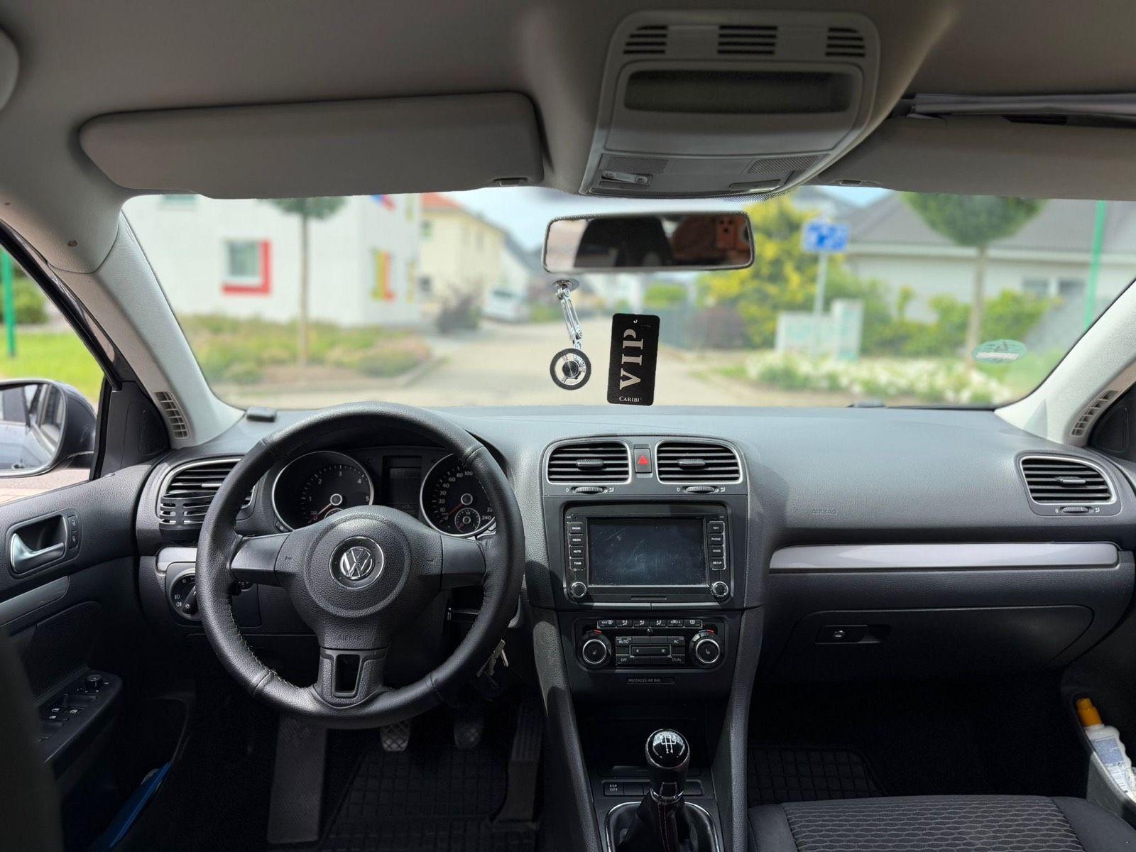 Volkswagen Golf 2011 — photo 8