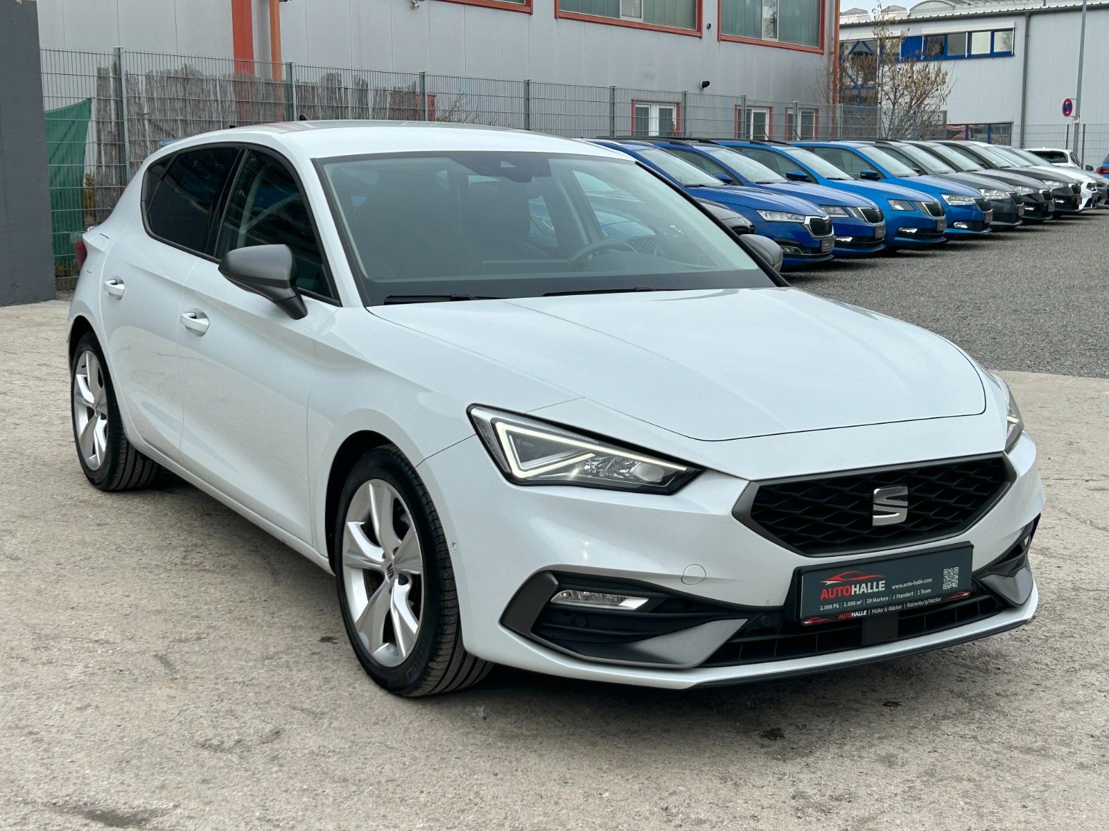 Fahrzeugabbildung SEAT Leon 1.5 TSI FR ACC LED VC SHZ LHZ Kam Ambiente