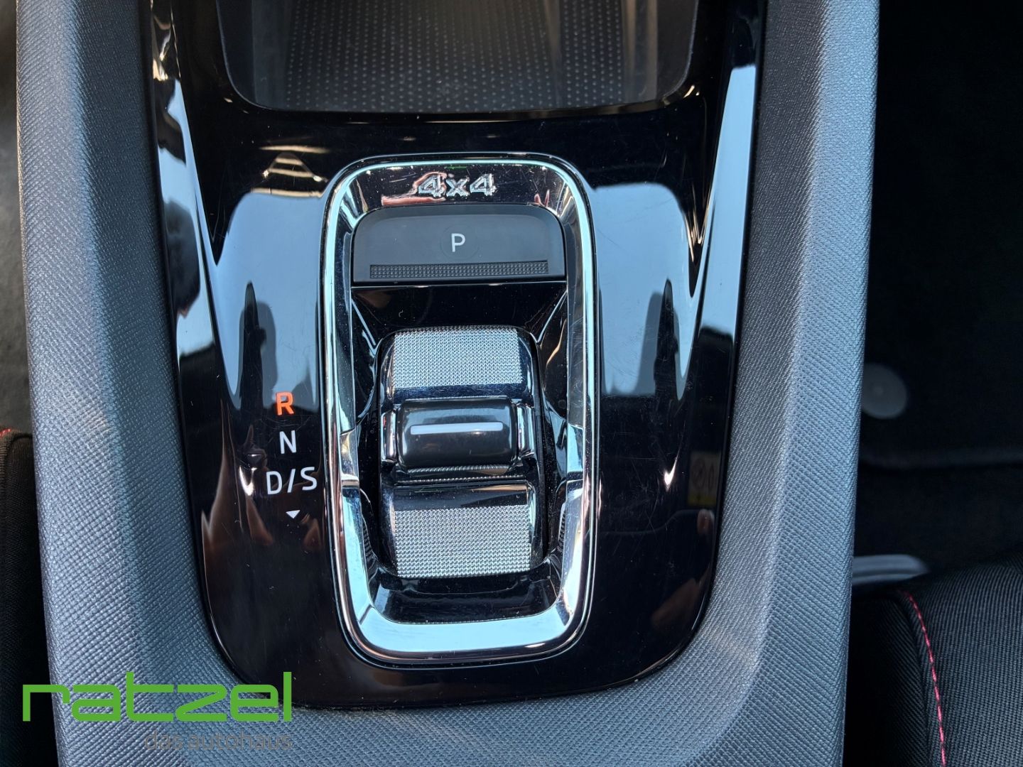 Fahrzeugabbildung SKODA Octavia 4x4 Combi RS TDI 2.0 HUD Navi LED
