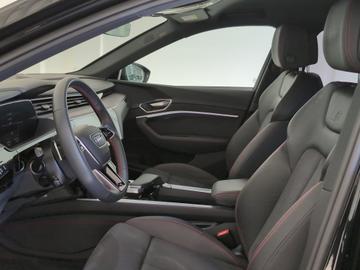 صورة 3 لـ 2024 AUDI Q8 E-TRON