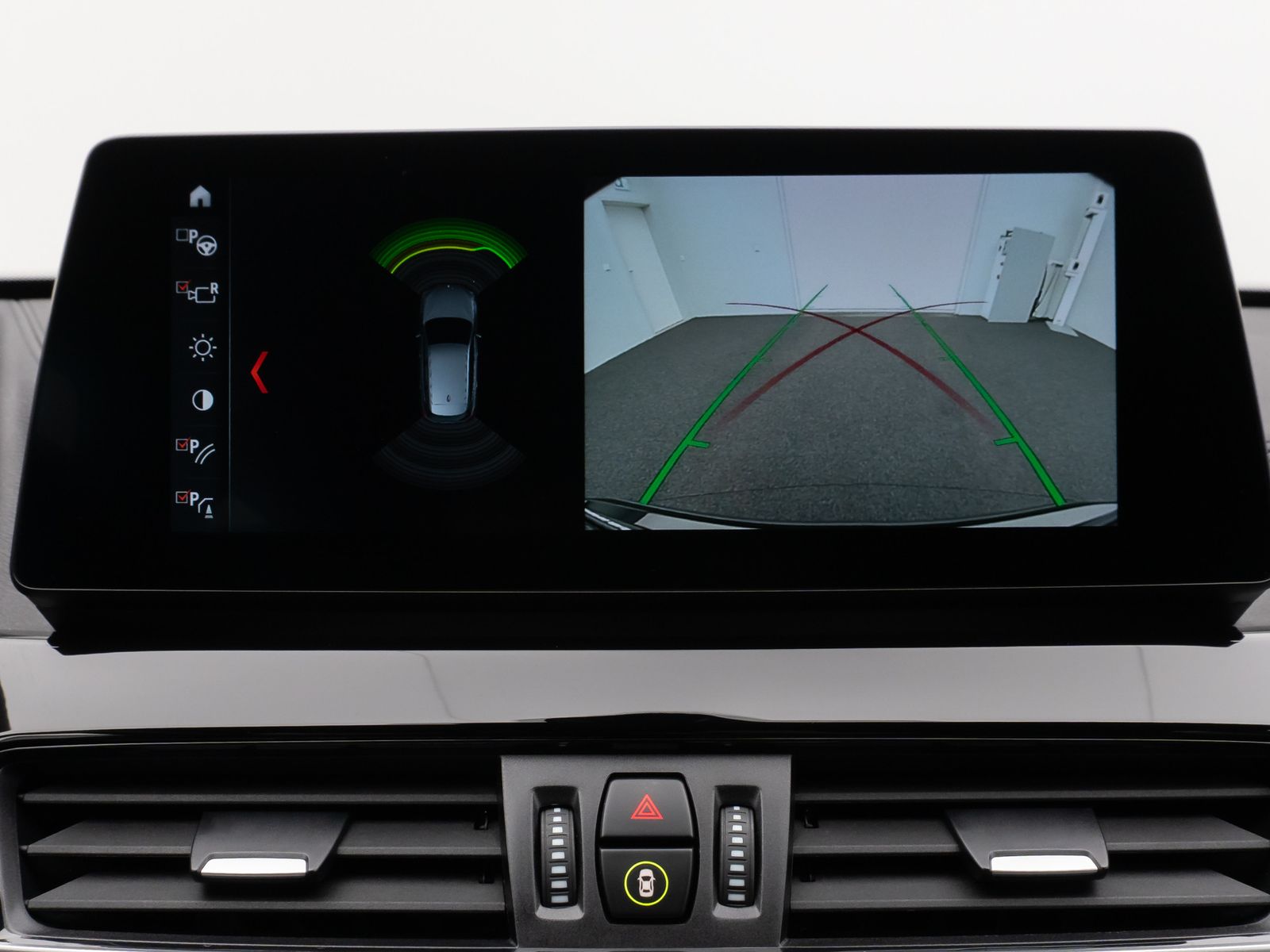 Fahrzeugabbildung BMW X1 xD25e xLine Kamera HUD DAB H/K Komfort Sport