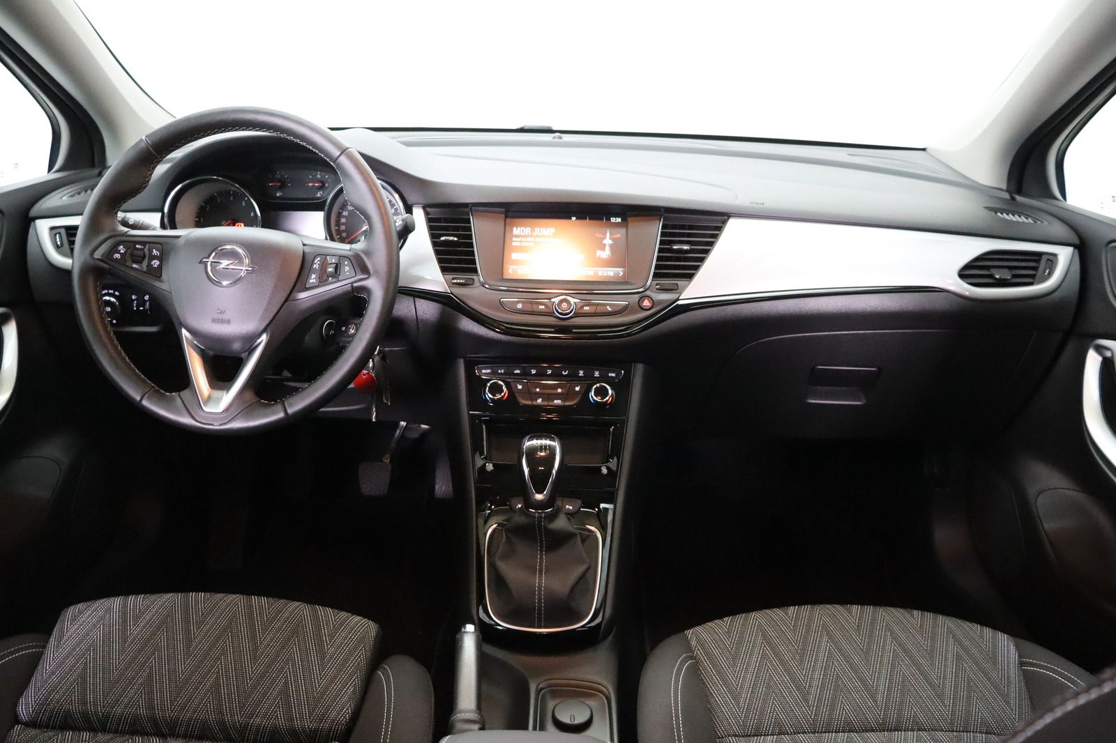 Fahrzeugabbildung Opel Astra K 1.2 i * Navi * LED * 1. Hand