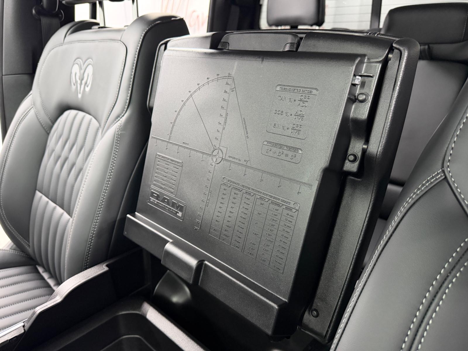 Dodge Ram 1500 5.7 V8 4X4 BigH QuadC*Lv2*Night Edition, миниатюра 26