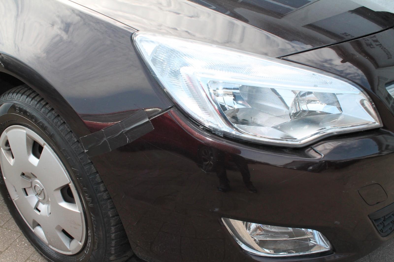 Opel Astra 2011 — engine 1.686 cm³, 110 HP (81kW)