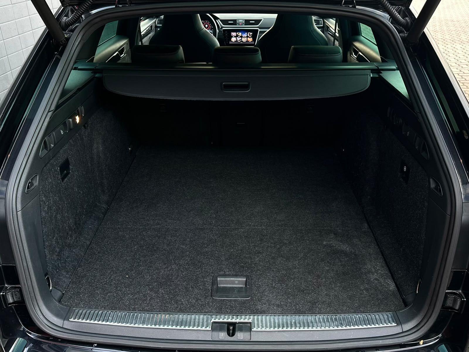 Skoda Superb 2.0TDI SPORTLINE 4x4 VIRTL#ACC#COLUMB#AHK