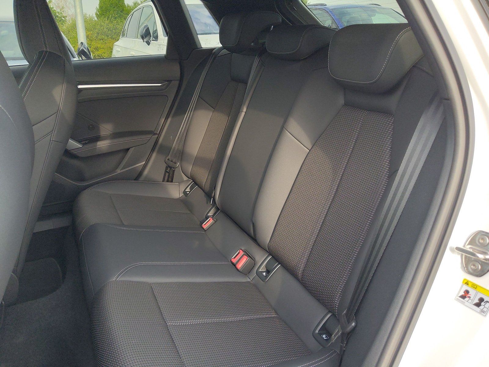 Audi A3 Sportback 45 TFSI e S line AHK HUD Matrix Son foto 13