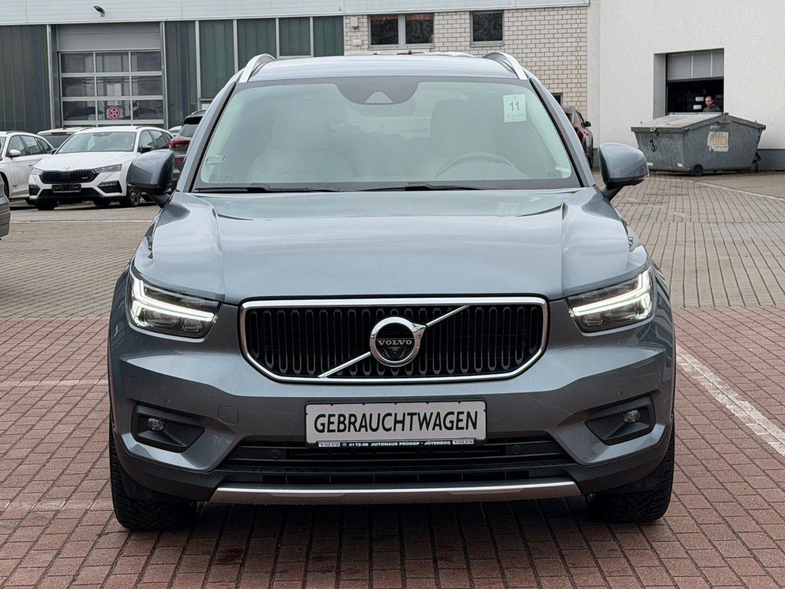 Fahrzeugabbildung Volvo XC40 T4 Momentum AWD *Nav*Totwinkel*AHK*LED*360°