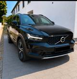 Volvo XC40 T3 Geartronic R-Design Momentum Core  - Volvo XC40 von privat