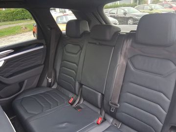 Volkswagen Touareg - 10