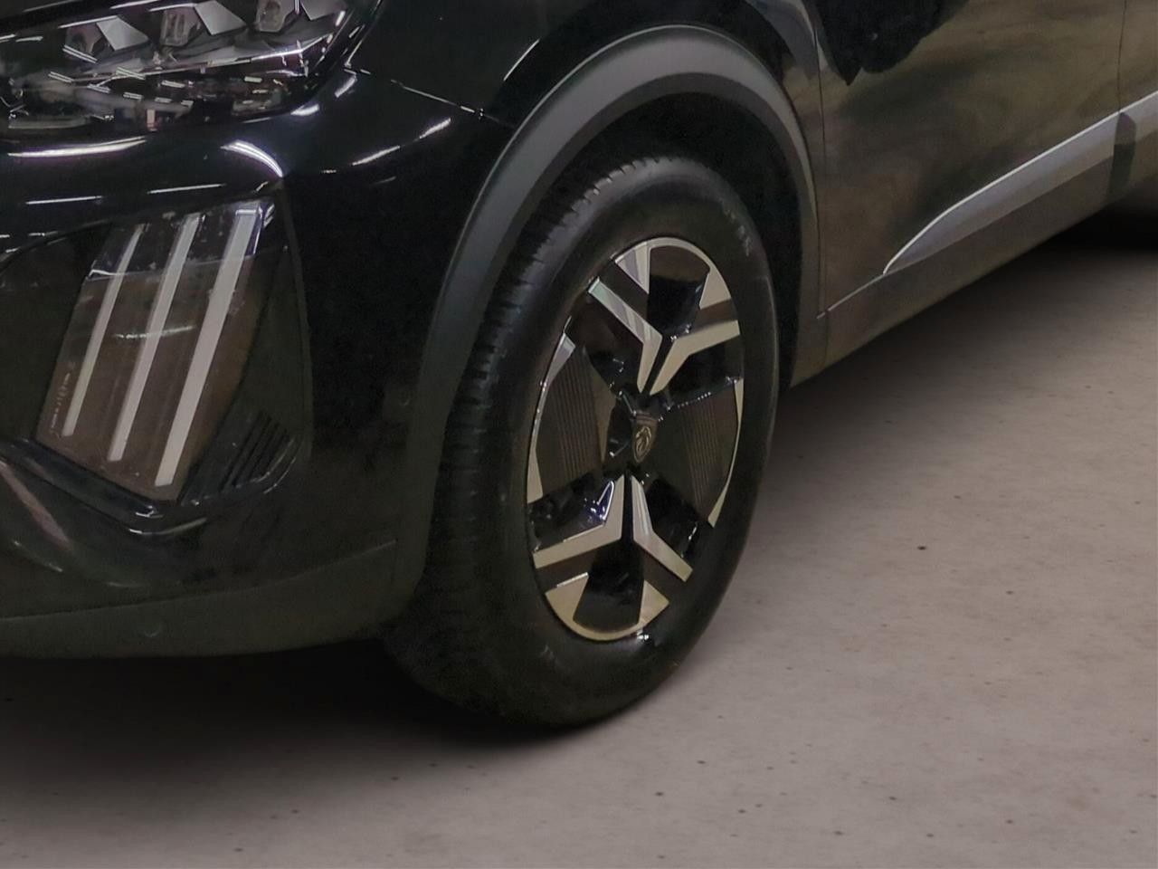 Fahrzeugabbildung Peugeot 2008 1.2 HYBRID GT E-DSC NAVI/LED/KAMERA/SPORT
