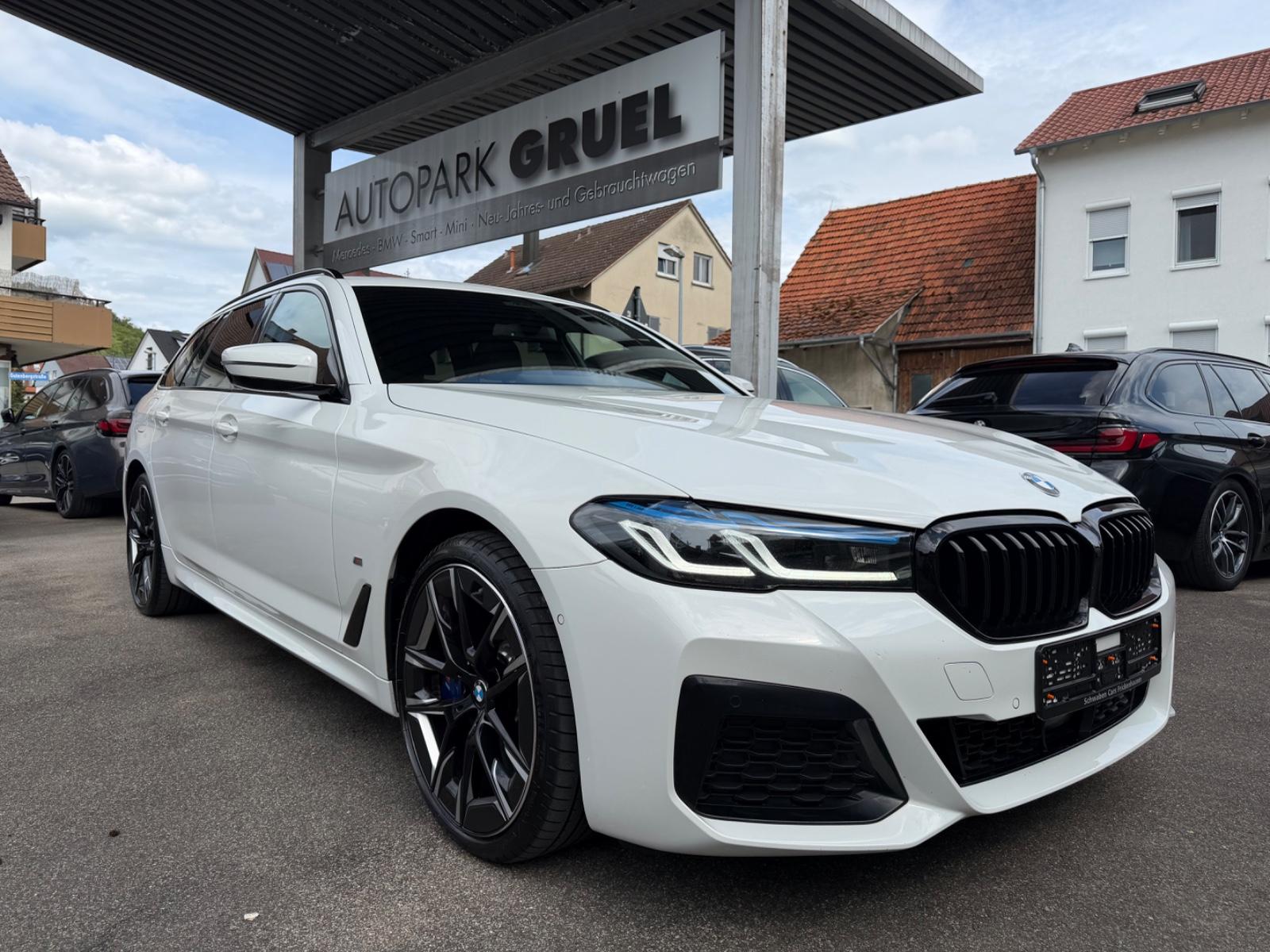 BMW 540 d x M Sport HUD ACC STHZ AHK Laser Pano 20"