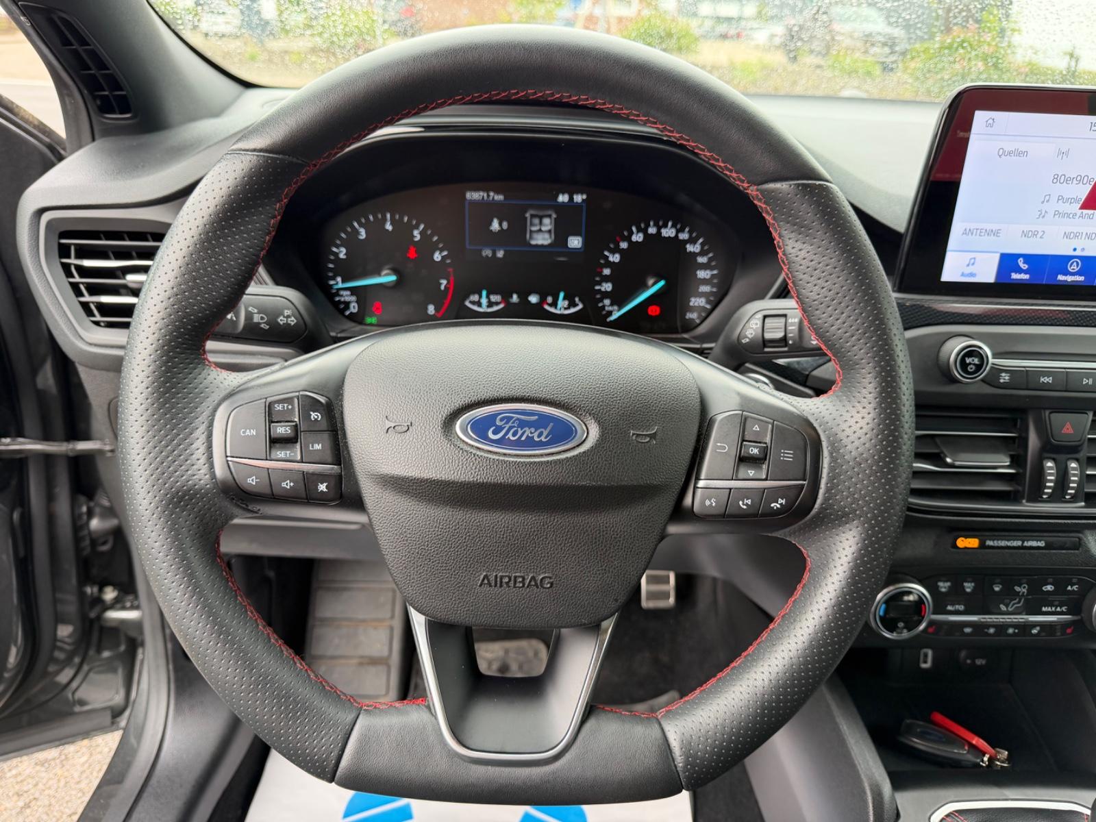 Ford Focus Turnier ST-Line/Navi/Keyless/Tempomat/LED