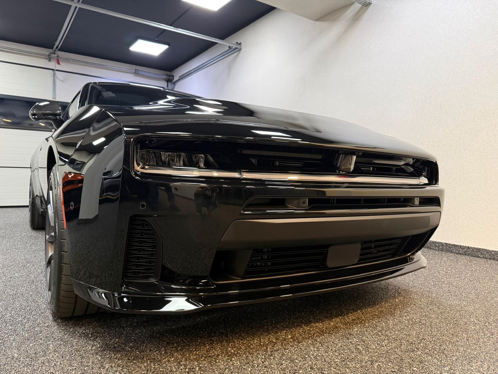 Fahrzeugabbildung Dodge CHARGER 4DR -LAUNCH EDITION-SIXPACK-CARBON-AWD