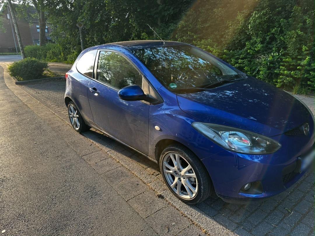 Mazda 2