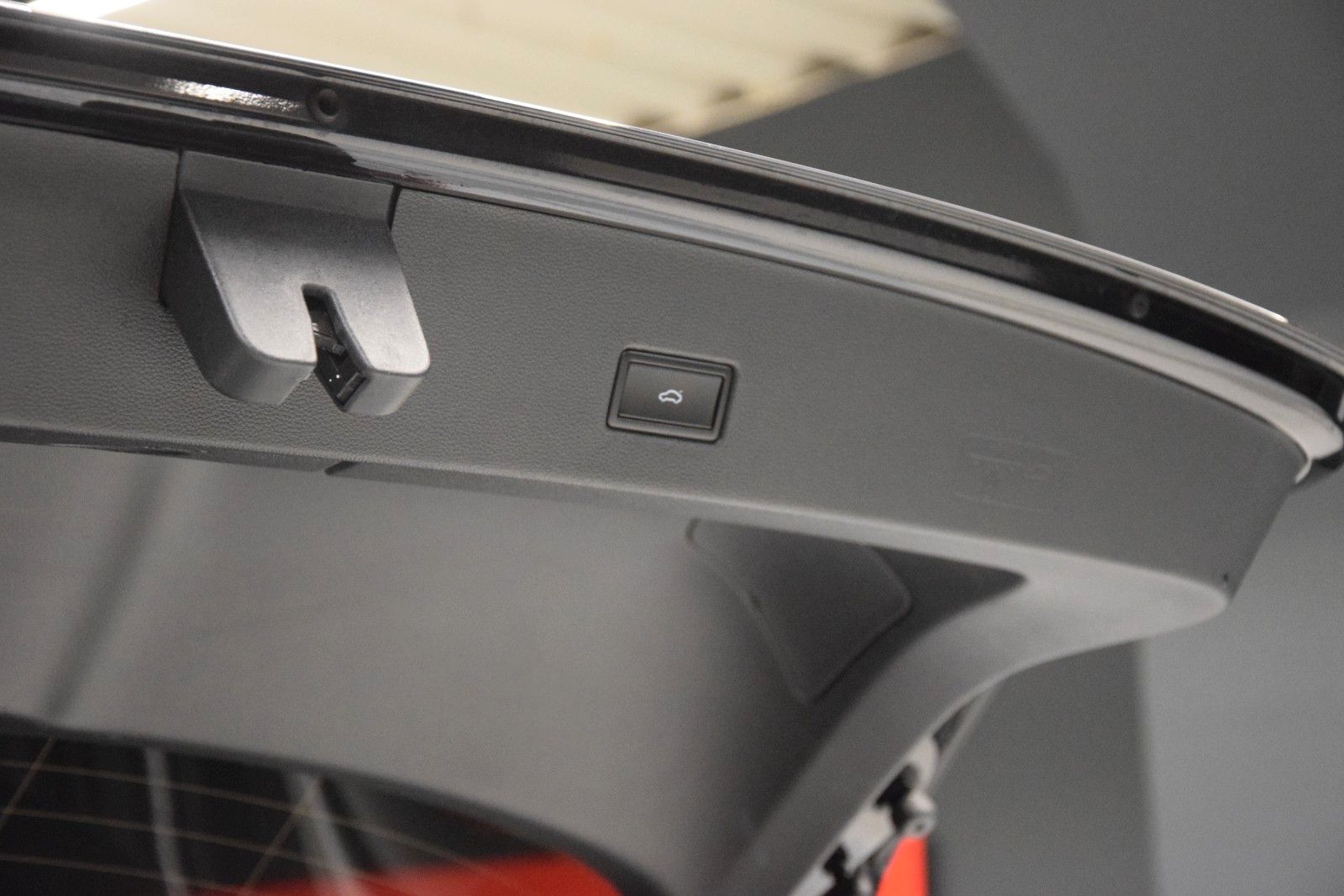 Fahrzeugabbildung Volkswagen T-Roc Sport NAVI LED