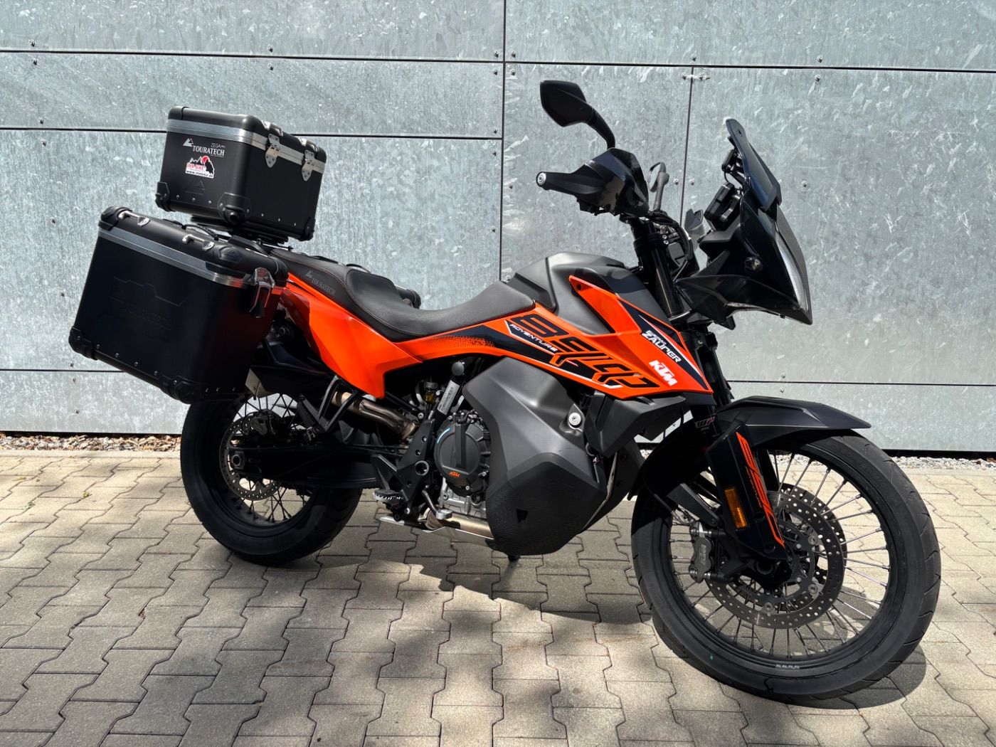 Fahrzeugabbildung KTM 890 Adventure Kofferset Quickshifter Tempomat
