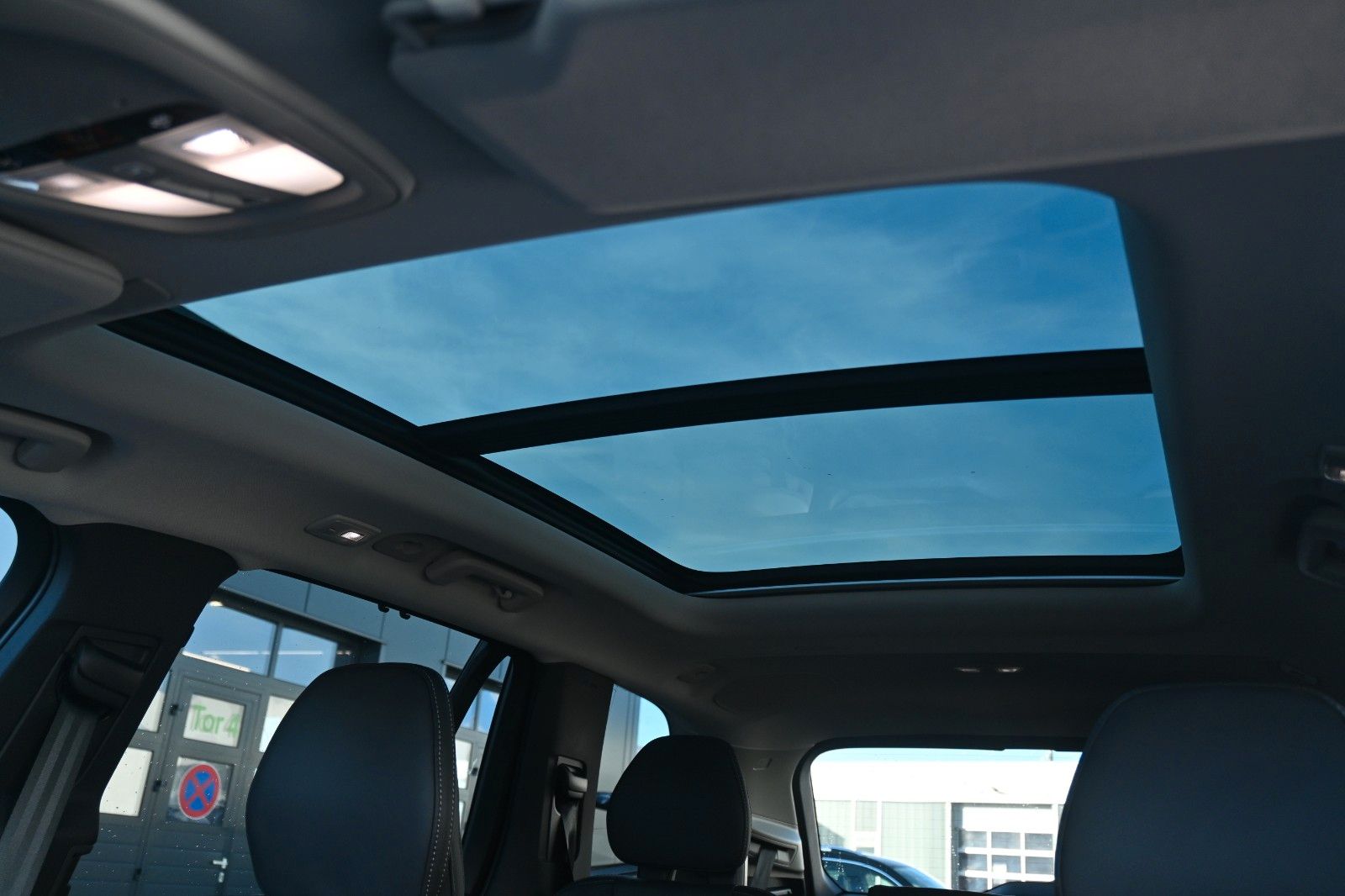 Fahrzeugabbildung Volvo XC90 B5D AWD Ultimate Bright*PANO*STHZ*LUFT*AHK