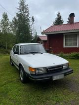 Saab 900 Sedan - Saab: Sedan