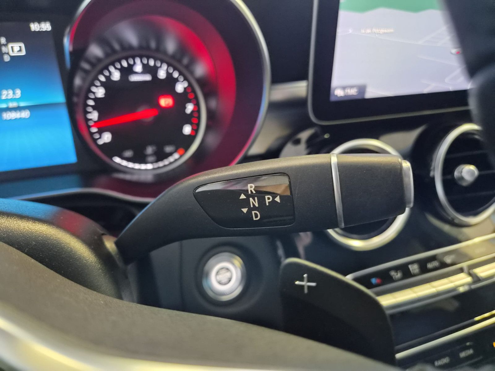 Fahrzeugabbildung Mercedes-Benz C 180 T-Modell CGI / LED / Kamera / GARANTIE