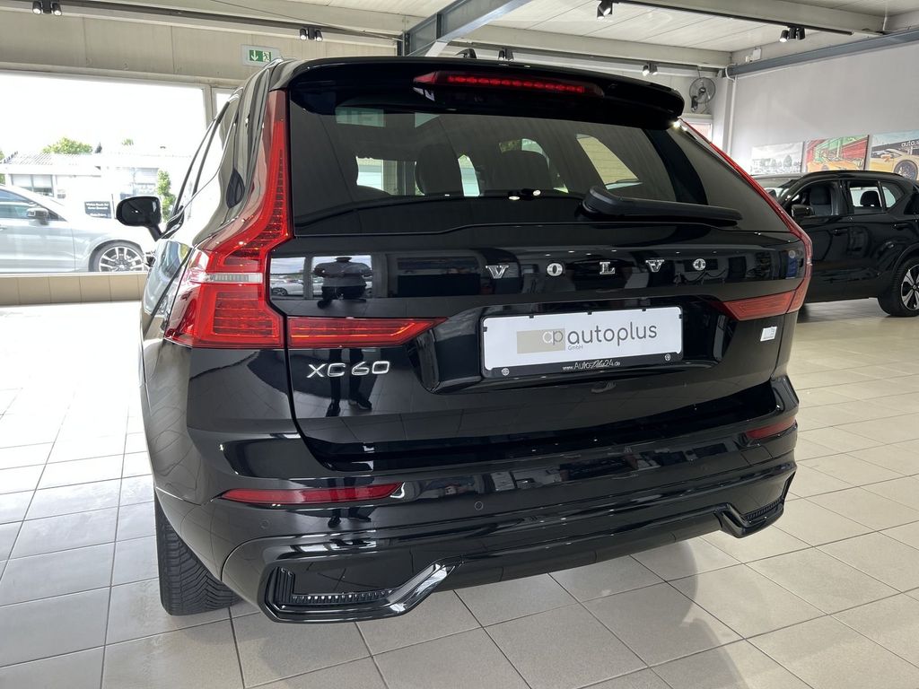 Volvo XC60 T6 Plus Dark Recharge AWD ACC Kamera Leder