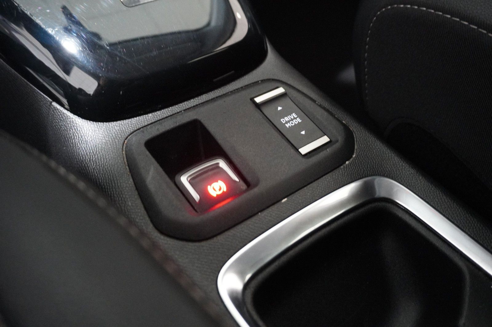 Fahrzeugabbildung Opel Corsa F 1.2T ELEGANCE NAVI/LED/KAMERA/SPORT/DAB+