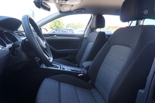 Fahrzeugabbildung Volkswagen Passat Variant TDI Business DSG LED AHK Navi ACC