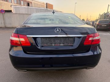 Mercedes E 220 - 6