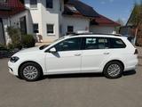 Volkswagen Notverkauf VW Golf VII - Kombis mit Unfallschaden
