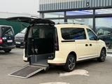 Volkswagen Caddy-V-Maxi-Taxi-Style-Behindertengerecht-Rampe - mit Diesel-Antrieb: Taxi, Kleinbus