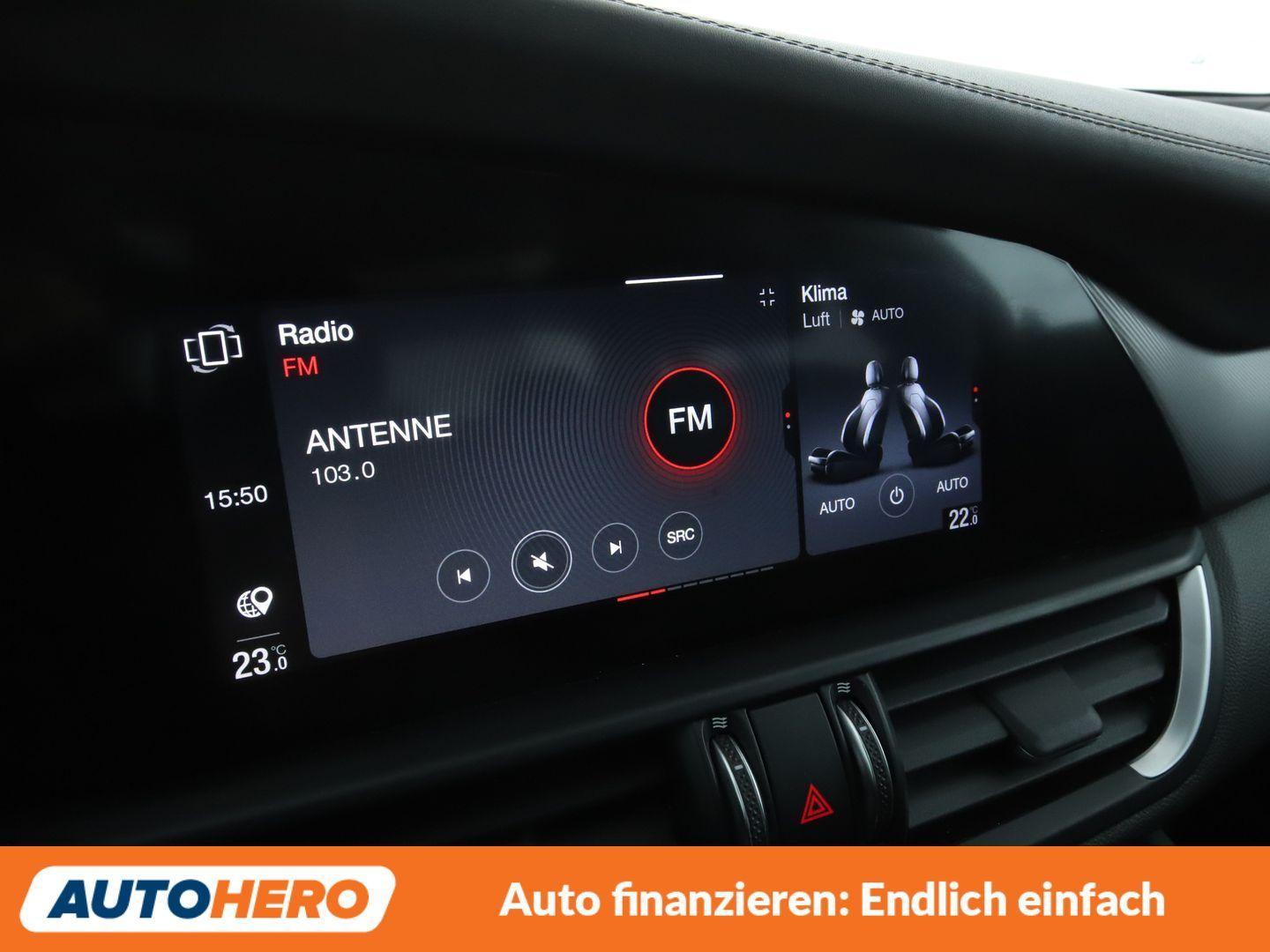 Alfa Romeo Giulia 2.0 Turbo Veloce Aut.*NAVI*BI-XENON*ACC*, миниатюра 19