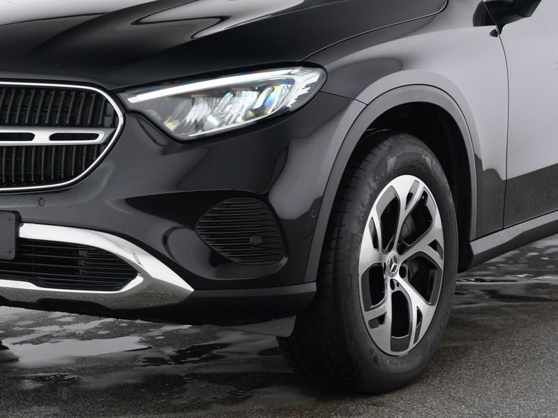 Fahrzeugabbildung Mercedes-Benz GLC 300 e 4M Avantgarde AHK+Memory+Totw+Ambi+Kam