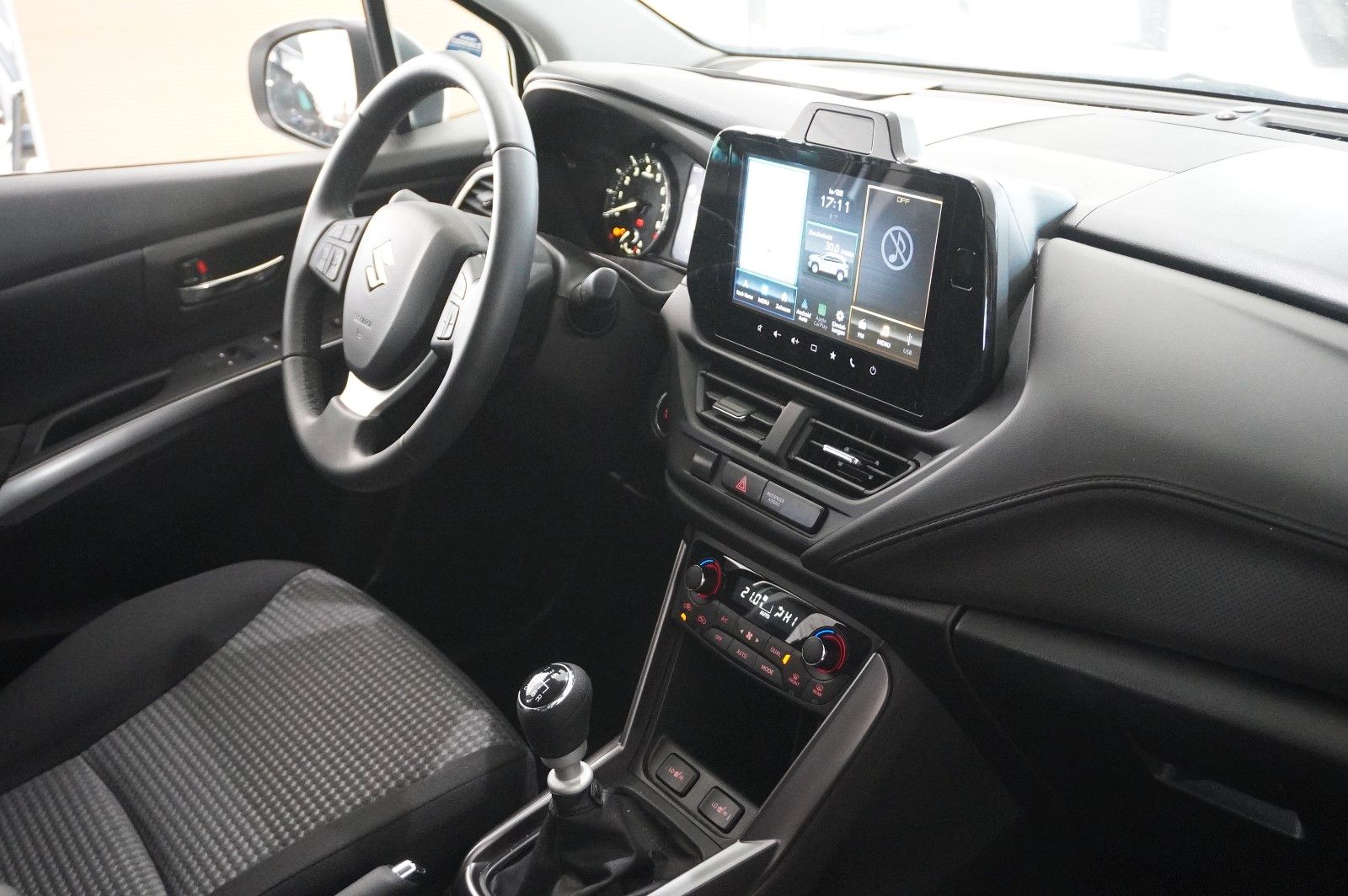 Fahrzeugabbildung Suzuki (SX4) S-Cross 1.4 COMFORT NAVI/LED/KAMERA/SH/DAB