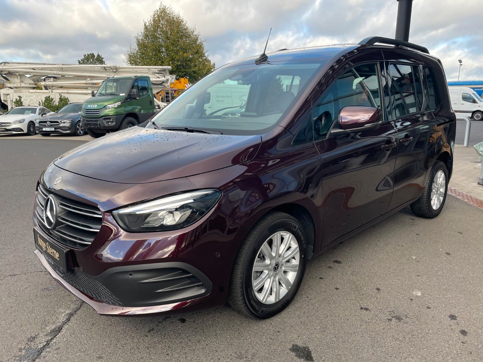 Fahrzeugabbildung Mercedes-Benz T 180 Power Plus Autom Kamera AHK LED MBUX