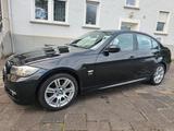 BMW 330 Baureihe 3 Lim. 330i xDrive M Paket - BMW 330 mit Benzin-Antrieb: Limousine, M 330i Paket